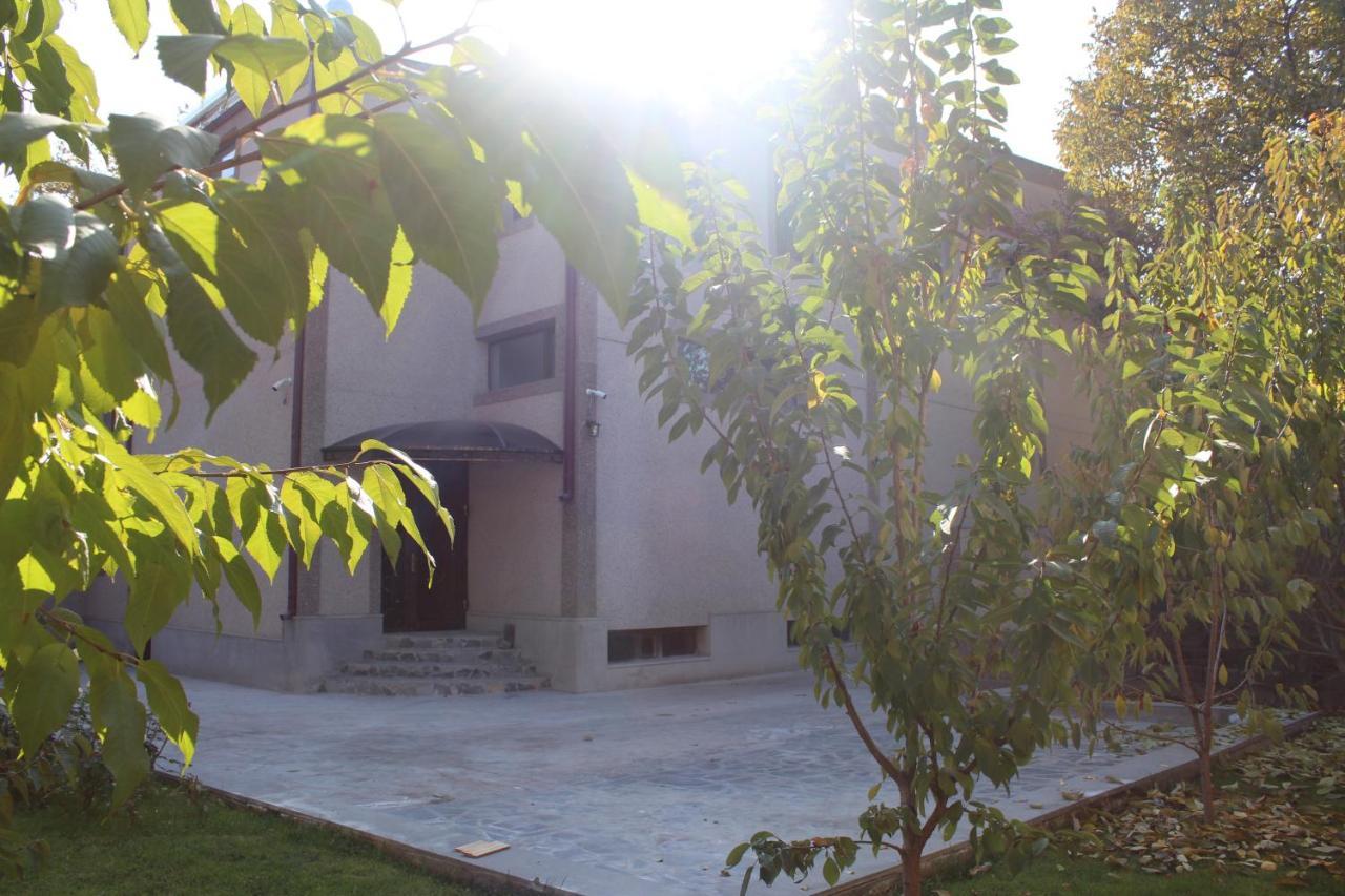 Cherry Garden Boutique Hotel Yeghegnadzor Exterior photo
