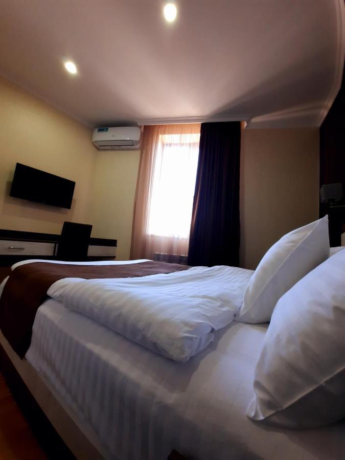 Cherry Garden Boutique Hotel Yeghegnadzor Exterior photo